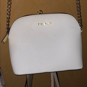 Steve Madden White cross body purse 💟